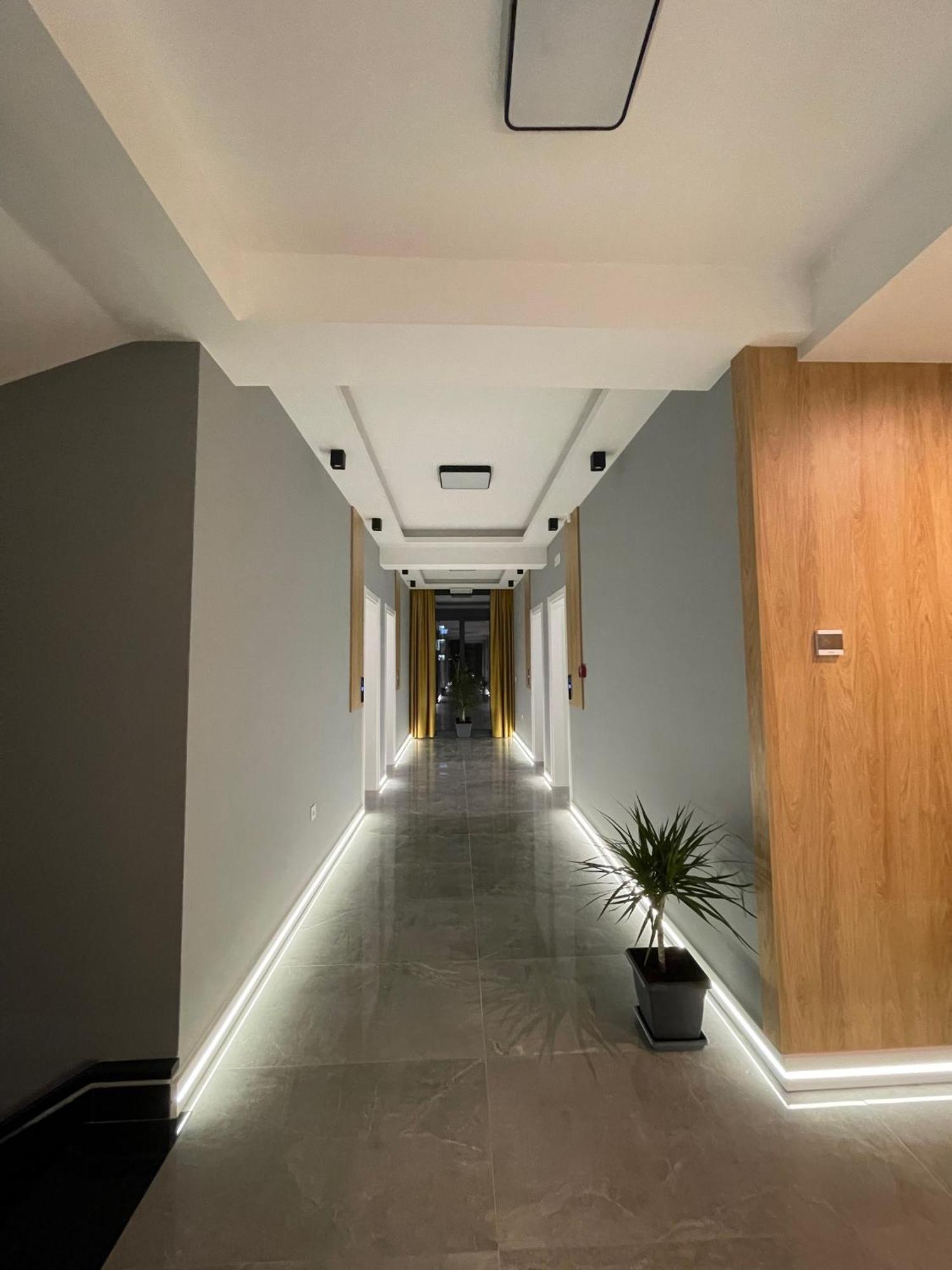 Hotel Maraj Ulcinj Zewnętrze zdjęcie