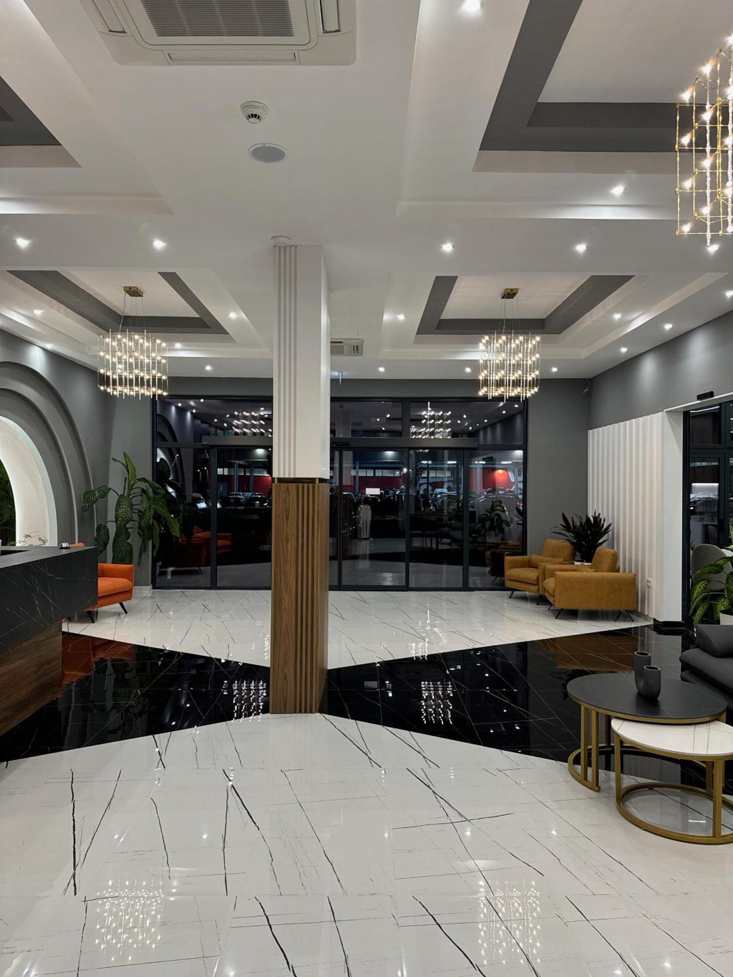 Hotel Maraj Ulcinj Zewnętrze zdjęcie